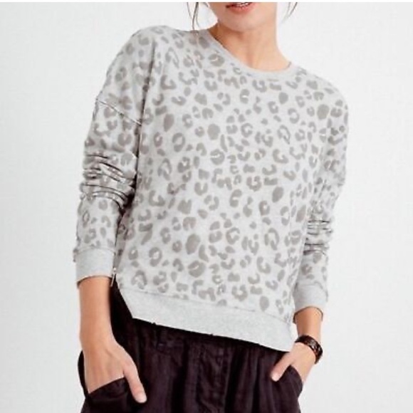 RAILS Marlo Flocked Grey Leopard Sweatshirt Side Zipper - Picture 3 of 9